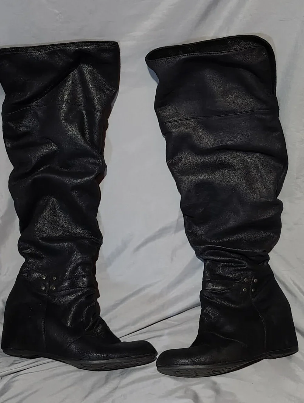 BareTraps stylish black